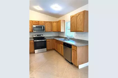 18589 Oriole Rd, Fort Myers, FL 33967 - Photo 3