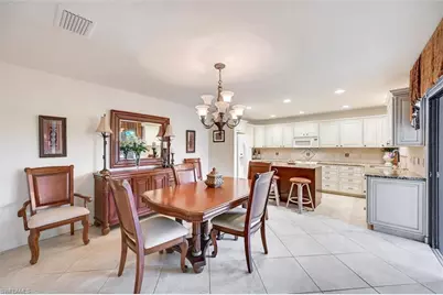 185 Lake Point Ln #8B, Naples, FL 34112 - Photo 9