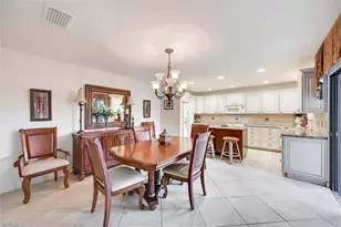 185 Lake Point Ln, Naples, FL 34112 - Photo 9