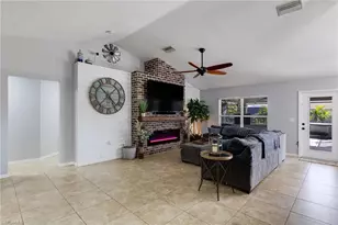 1413 NW 8th Pl, Cape Coral, FL 33993 - Photo 5