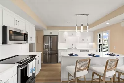 2171 Gulf Shore Blvd N #104, Naples, FL 34102 - Photo 11