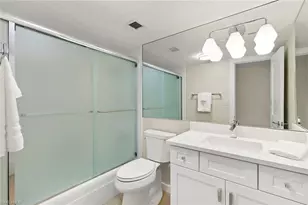 2171 Gulf Shore Blvd N, Naples, FL 34102 - Photo 21