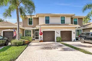 7755 Woodbrook Cir, Naples, FL 34104 - Photo 3