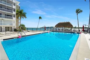 60 Pelican St W, Naples, FL 34113 - Photo 23