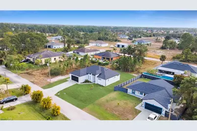 1138 Garibaldi St E, Lehigh Acres, FL 33974 - Photo 5