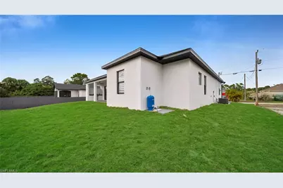 1138 Garibaldi St E, Lehigh Acres, FL 33974 - Photo 35