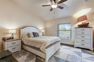 2420 41st Ave NE, Naples, FL 34120 - Photo 9