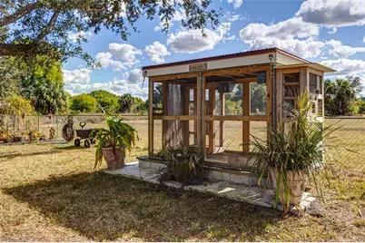 2420 41st Ave NE, Naples, FL 34120 - Photo 31