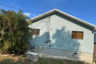 281 Benson St E, Naples, FL 34113 - Photo 3