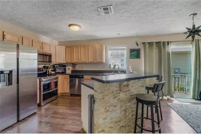 398 Leawood Cir, Naples, FL 34104 - Photo 9