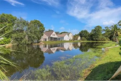 398 Leawood Cir, Naples, FL 34104 - Photo 25