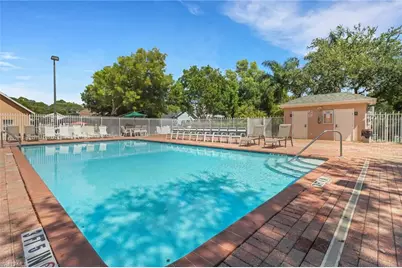 398 Leawood Cir, Naples, FL 34104 - Photo 27