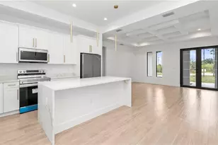 2737 48th Ave NE, Naples, FL 34120 - Photo 9