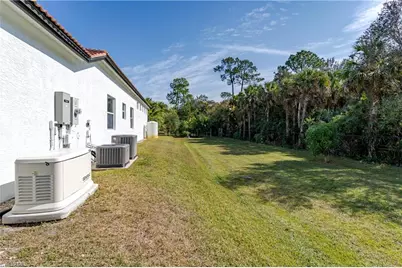 510 13th St NW, Naples, FL 34120 - Photo 7