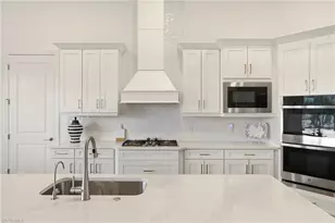 11420 Canal Grande Dr, Fort Myers, FL 33913 - Photo 15