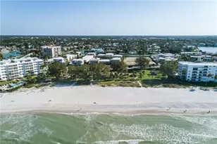 700 Bow Line Dr, Naples, FL 34103 - Photo 15