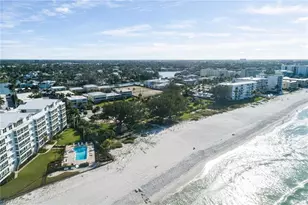 700 Bow Line Dr, Naples, FL 34103 - Photo 17