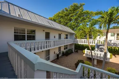 780 10th Ave S #24, Naples, FL 34102 - Photo 3