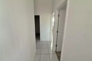 2124 Cornwallis Pkwy, Cape Coral, FL 33904 - Photo 23