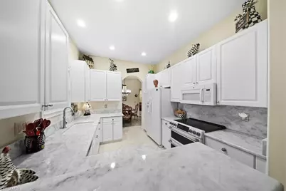 809 Vistana Cir #27, Naples, FL 34119 - Photo 13