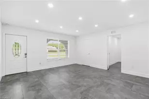 2564 Poinciana St, Naples, FL 34105 - Photo 7