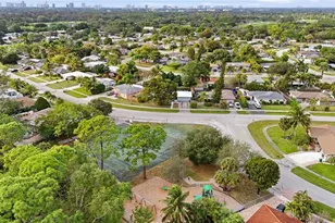 2564 Poinciana St, Naples, FL 34105 - Photo 43