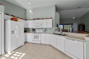 10124 Colonial Country Club Blvd, Fort Myers, FL 33913 - Photo 11