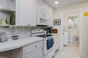 5353 Cove Cir, Naples, FL 34119 - Photo 25