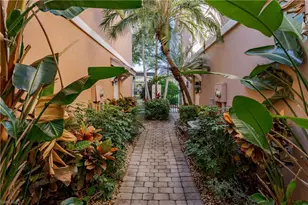 5353 Cove Cir, Naples, FL 34119 - Photo 7