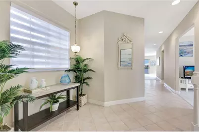 689 Vintage Reserve Cir #15D, Naples, FL 34119 - Photo 5