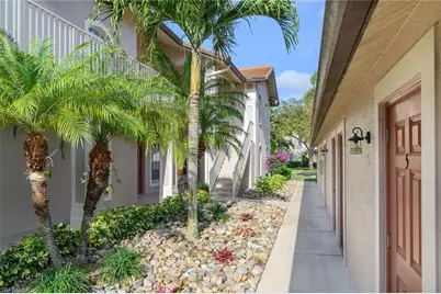 278 Newport Dr #207, Naples, FL 34114 - Photo 5