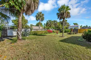 5469 27th Pl SW, Naples, FL 34116 - Photo 19