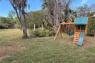 5825 Dogwood Way, Naples, FL 34116 - Photo 25