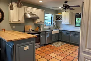 5825 Dogwood Way, Naples, FL 34116 - Photo 7