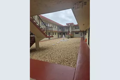 3800 Palm Ave #112, Hialeah, FL 33012 - Photo 11