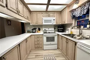 20311 Cumberland Ct, Estero, FL 33928 - Photo 9