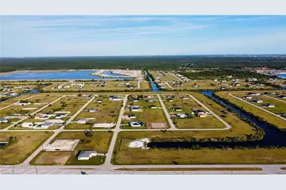 3936 NW 40th Ter, Cape Coral, FL 33993 - Photo 5