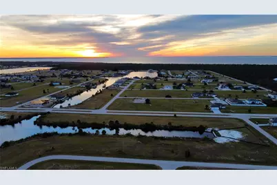 3936 NW 40th Ter, Cape Coral, FL 33993 - Photo 11