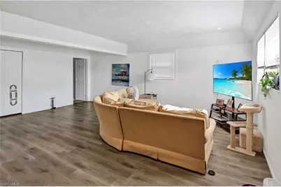 101 Pago Pago Dr E, Naples, FL 34113 - Photo 25