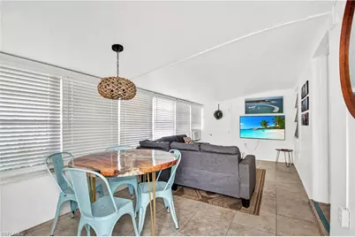 101 Pago Pago Dr E, Naples, FL 34113 - Photo 15