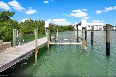 101 Pago Pago Dr E, Naples, FL 34113 - Photo 31