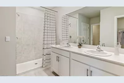 106 SE 23rd Pl, Cape Coral, FL 33990 - Photo 7