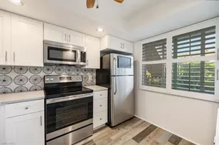 142 Palm Dr, Naples, FL 34112 - Photo 9