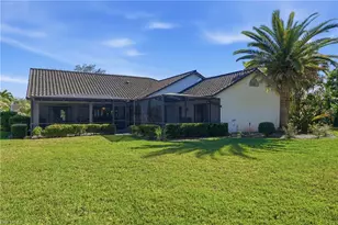12521 Woodtimber Ln, Fort Myers, FL 33913 - Photo 5