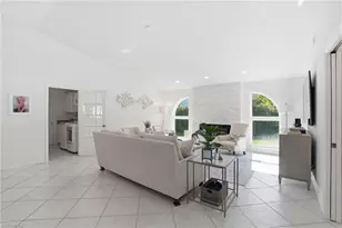 12521 Woodtimber Ln, Fort Myers, FL 33913 - Photo 9