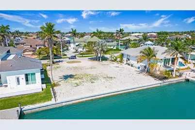 1293 Winterberry Dr, Marco Island, FL 34145 - Photo 13