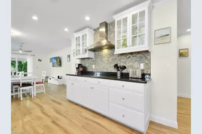 637 103rd Ave N, Naples, FL 34108 - Photo 11