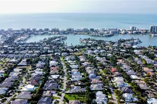 3150 Binnacle Dr, Naples, FL 34103 - Photo 3