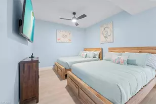 7915 Mahogany Run Ln, Naples, FL 34113 - Photo 7