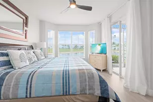 7915 Mahogany Run Ln, Naples, FL 34113 - Photo 3